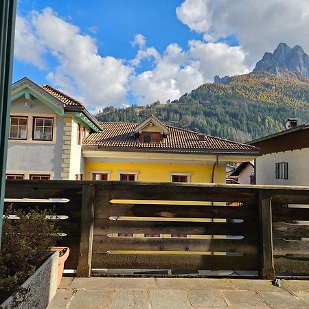 Ferienwohnung Casa Al Mesdi Pozza di Fassa Exterior foto