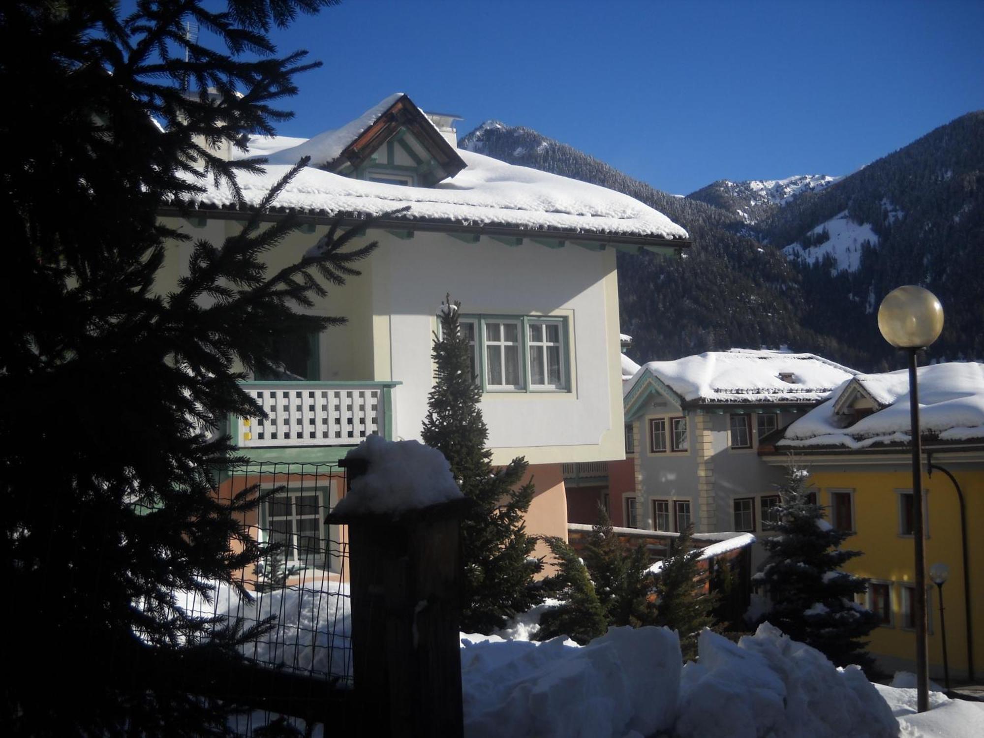 Ferienwohnung Casa Al Mesdi Pozza di Fassa Zimmer foto