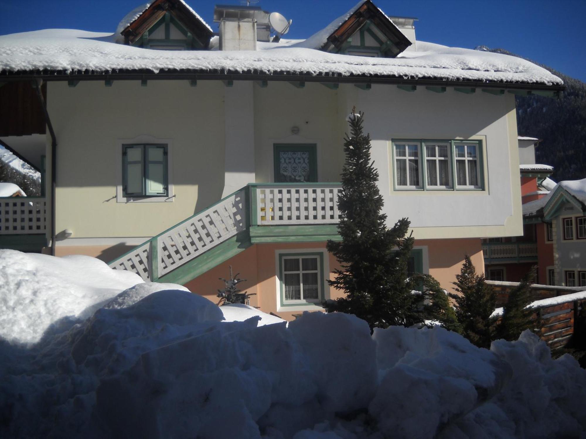 Ferienwohnung Casa Al Mesdi Pozza di Fassa Zimmer foto