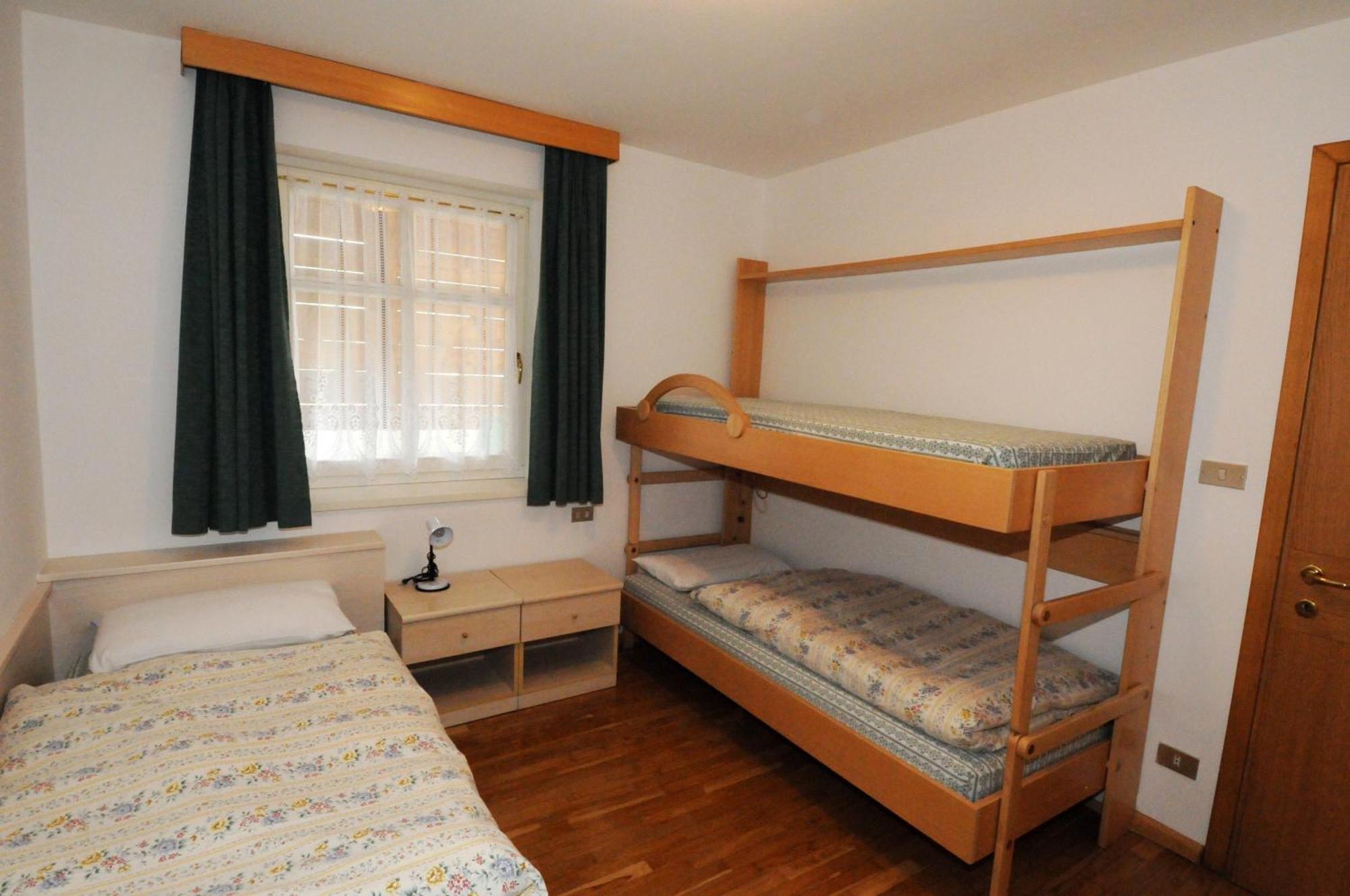 Ferienwohnung Casa Al Mesdi Pozza di Fassa Exterior foto
